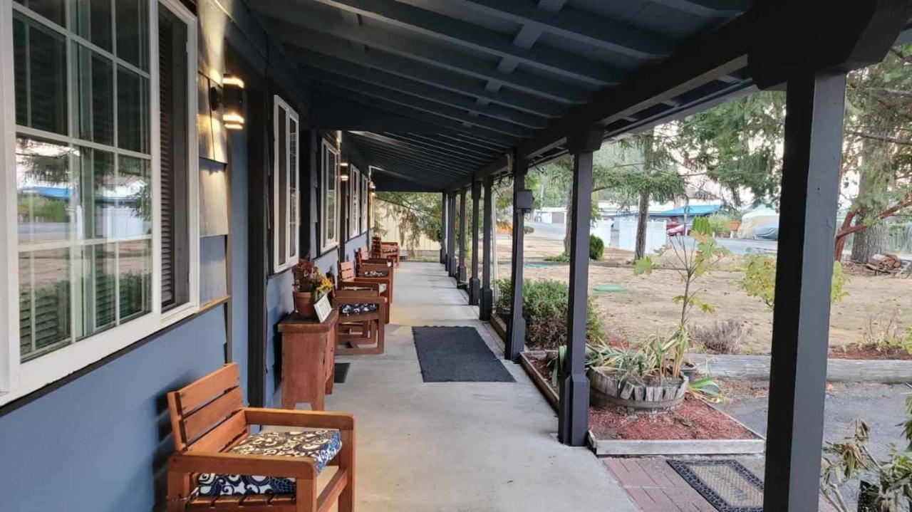 Moonlight Resort Suites & Sleeps Hoodsport Exterior photo